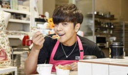 娱乐吃瓜酱男友送外卖,娱乐吃瓜酱男友的甜蜜送餐日常