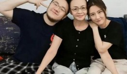 娱乐八卦吃瓜大叔风流,揭秘吃瓜大叔风流背后的故事